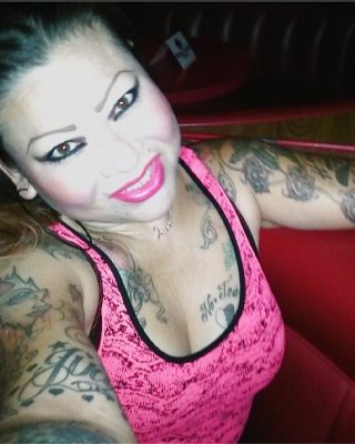 Latina Sluty Milf With Tats