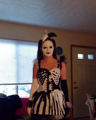 私のハロウィンコスチュームとメイク :)
 #31428744