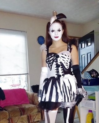 私のハロウィンコスチュームとメイク :)
 #31428750