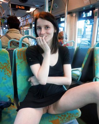 自分で撮った動画 - selbstgeschossene voyeurfotos 3
 #35376562