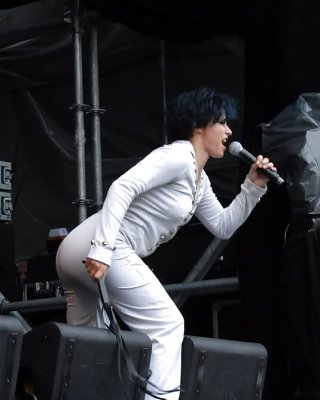 Ellen Zehn Dame #25395657