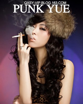 smoking Fetish Asian - Rauchende Asiatische Schoenheiten