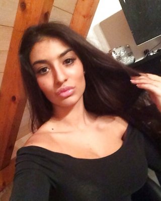 胸の張ったホットなアメリカインディアン女性
 #24363407