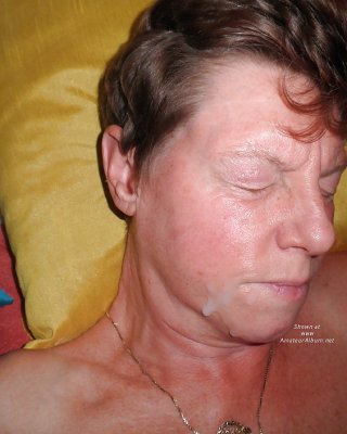 DUTCH MATURE HOUSEWIFE. #27052073