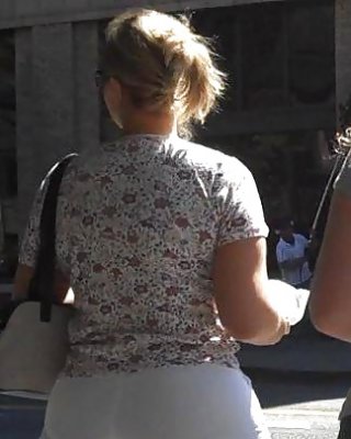 Candid Mom Big Butt - Street Voyeur  Booty 