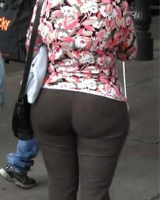 Candid Mom Big Butt - Street Voyeur  Booty 