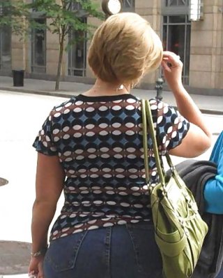 Candid Mom Big Butt - Street Voyeur  Booty 