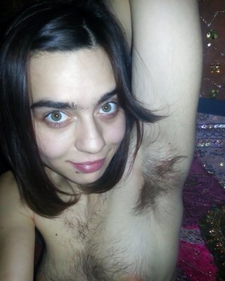 Behaarte Frau #29029079
