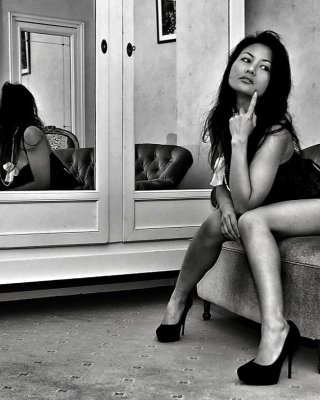 Ein Indonesisches Mädchen Laura W Bezeichnet. #29593730