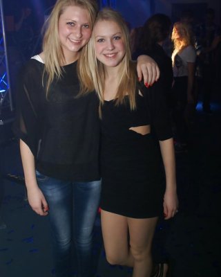 Danish Teenager-153-154-nasse Kleidung Partei Spaltung Upskirt BH #28394602
