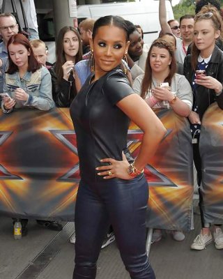 Mel B Schwarze Leder Schlampe #28250230
