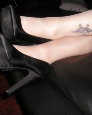 Meine Freundinnen Nackt Glanz Strumpfhosen Strumpfhosen Und High Heels #27279131