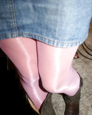 Lange Beine In Rosa Strumpfhosen #32233411