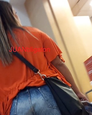 Nice Ass Latina Milf In Kurzen Hosen! Glatte Oberschenkel Voyeur #23936375
