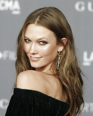 Karlie Kloss #24685059