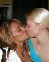 Mädchen Küssen Mädchen 3 #34779545
