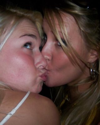 Mädchen Küssen Mädchen 3 #34779549
