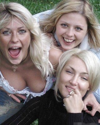 Hot Babes Downblouse #27729818
