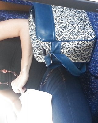 電車の中の乳首
 #35178162