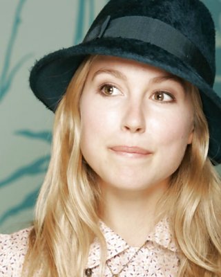 Sarah Carter #32903370