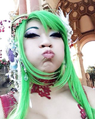 Cosplayer: Yaya Han #26627084