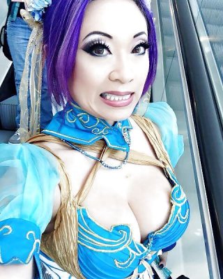 Cosplayer: Yaya Han #26627099