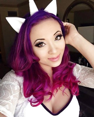 Cosplayer: Yaya Han #26627110