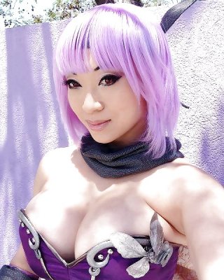 Cosplayer: Yaya Han #26627273