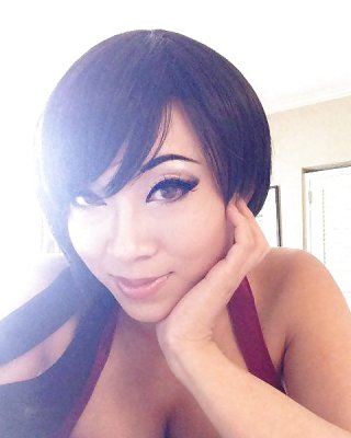 Cosplayer: Yaya Han #26627299