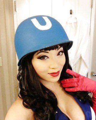 Cosplayer: Yaya Han #26627306