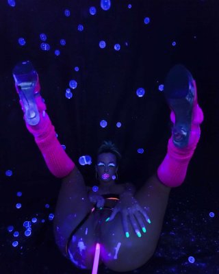 Jada Stevens Fluo