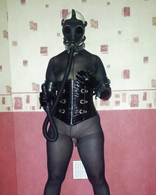 Slave girl in rubber gas mask and dildo hose Porn Pictures, XXX Photos, Sex  Images #1674867 - PICTOA