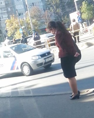 Pies de la calle rumano maduro
 #36774293