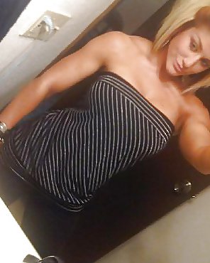 Amateur Reifen Bimbo Mit Großen Titties Selfshots #40184368