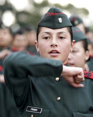 Поиск видео по запросу: vivid women in uniform