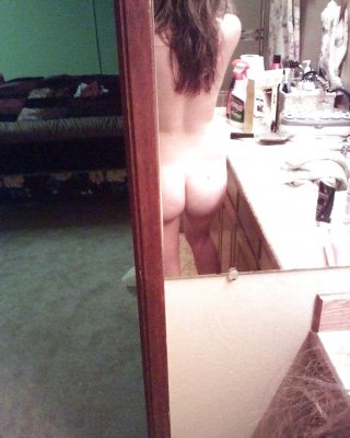 淫乱＆巨乳ティーンの自撮り写真29
 #32974931