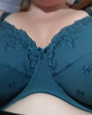 私の妻のBbw tits 80 k
 #24378372