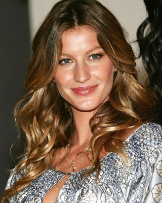 Gisele Bündchen #27197722