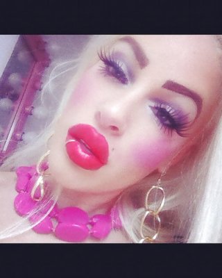 Große Lippen #28798313