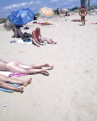 Uyda yalangoch gozal qizlar