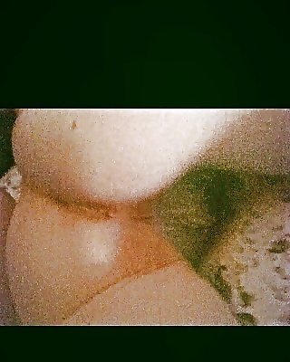 若い新婚妻は輪姦を望んでいる
 #31487921