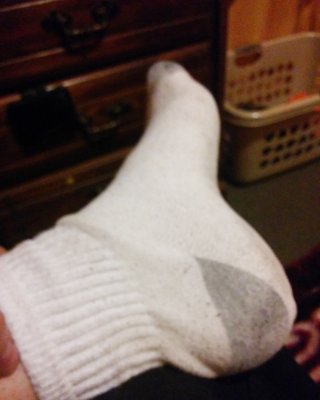 私は仕事の後、靴と靴下を脱ぎます。
 #41034634