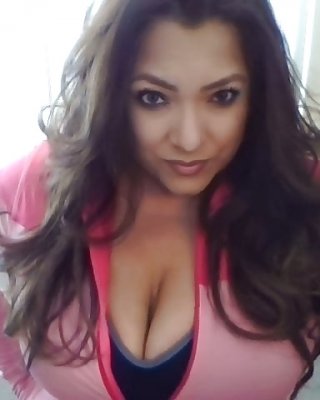 Super Thick Latina Milf