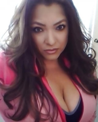 Super Thick Latina Milf