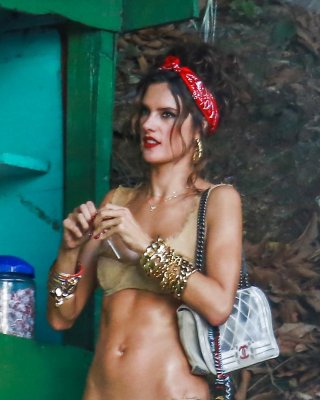 Alessandra Ambrosio - Hure Kleid #33246759