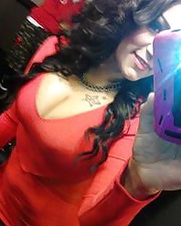 Thick Latina Milf Cleavage