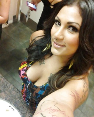 Thick Latina Milf Cleavage