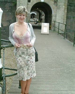 Amateur Mature Granny Tasty Tits