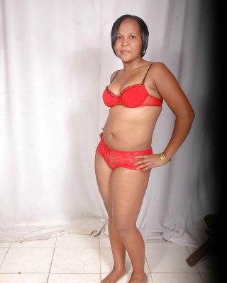 Schwarzes Mädchen Brustwarzen Posiert Nackt #35746858