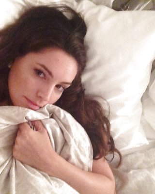 Kelly Brook Selfies